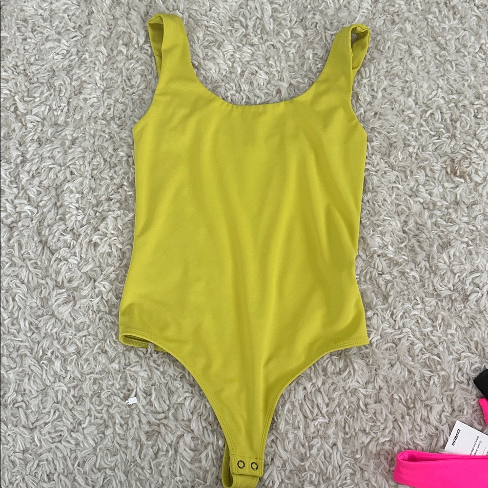 Body Contour High Compression Scoop Neck Bodysuit Sz XS